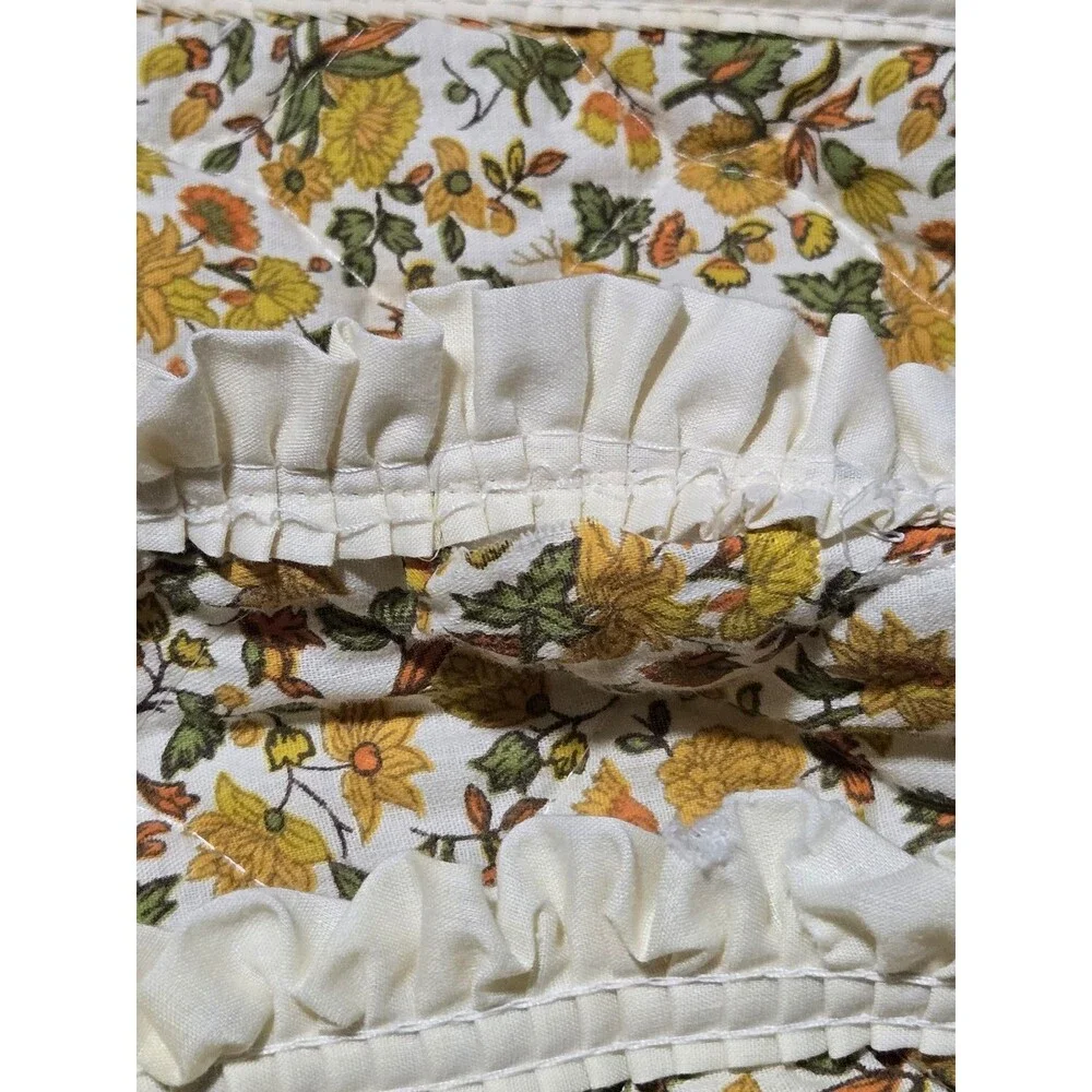 VTG 70s/80’s 4 Ruffled Quilted Placemats Brown Cream Orange Floral Preowned